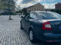 Gebraucht Skoda Octavia 105 PS (77 kW) 2009 Grau Limousine