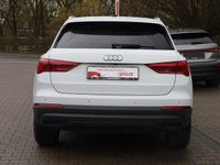 Gebraucht Audi Q3 Ambiente 150 PS (110 kW) 2023 Gletscherweiss metallic SUV