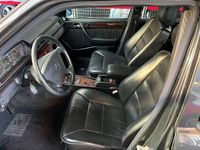 Second-hand Mercedes E320 220 CP (161 kW) 1995 Negru Break