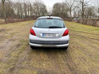 Gebraucht Peugeot 207 95 PS (69 kW) 2009 Silber Kleinwagen