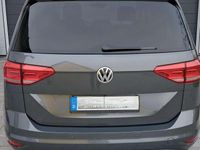Gebraucht VW Touran Highline 150 PS (110 kW) 2016 Grau Van / Kleinbus