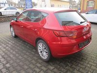 Gebraucht Seat Leon Style 131 PS (96 kW) 2019 Rot Limousine
