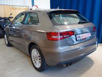 Gebraucht Audi A3 Ambiente 125 PS (91 kW) 2015 Grau Kleinwagen