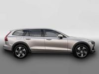 Gebraucht Volvo V60 CC Plus 197 PS (144 kW) 2023 Nicht eindeutig Kombi