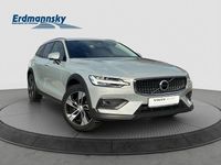 Gebraucht Volvo V60 CC Plus 197 PS (144 kW) 2023 Grau Kombi
