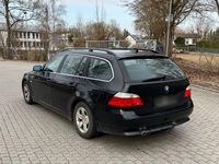 Gebraucht BMW 525 197 PS (144 kW) 2007 Schwarz Kombi