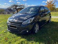 Gebraucht Peugeot 208 Allure 82 PS (60 kW) 2017 Schwarz Kleinwagen