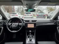 Gebraucht Skoda Superb LAURIN & KLEMENT 218 PS (160 kW) 2021 Weiß Kombi