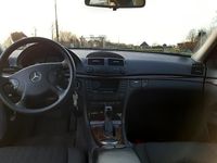 Gebraucht Mercedes E240 177 PS (130 kW) 2003 Silber Limousine