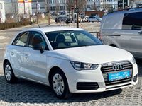 Gebraucht Audi A1 Sportback Basis 95 PS (69 kW) 2016 Weiß Kleinwagen