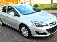 Gebraucht Opel Astra Edition 116 PS (85 kW) 2012 Silber Limousine