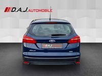 Gebraucht Ford Focus Trend 101 PS (74 kW) 2017 Blau Kombi