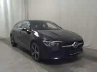 Gebraucht Mercedes CLA200 Shooting Brake 150 PS (110 kW) 2023 Schwarz Kombi