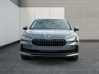 Neu Skoda Superb Selection 193 PS (141 kW) 2025 Graphitegrau metallic Kombi