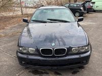 Gebraucht BMW 525 163 PS (119 kW) 2003 Blau Kombi