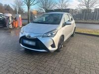 Gebraucht Toyota Yaris 72 PS (52 kW) 2019 Silber Limousine
