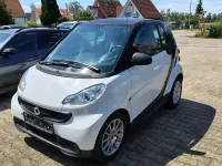 Gebraucht Smart ForTwo Coupé 61 PS (44 kW) 2012 Schwarz Coupé