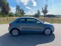 Gebraucht Audi A1 Attraction 86 PS (63 kW) 2010 Blau Kleinwagen