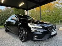 Gebraucht Volvo V40 R-Design 190 PS (139 kW) 2018 Schwarz metallic Limousine