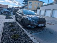 Gebraucht Ford Focus Titanium 120 PS (88 kW) 2017 Grau Kombi