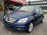 Gebraucht Mercedes B180 109 PS (80 kW) 2011 Blau Kleinwagen
