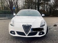 Gebraucht Alfa Romeo Giulietta 170 PS (125 kW) 2012 Weiß Kleinwagen