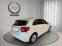 Gebraucht Mercedes A180 122 PS (89 kW) 2014 Weiß Kleinwagen