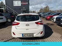 Gebraucht Hyundai i30 Classic 90 PS (66 kW) 2012 Weiß Limousine