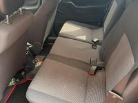Second-hand Opel Meriva 101 CP (74 kW) 2004 Negru Monovolum