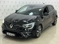 Gebraucht Renault Mégane IV Intens 132 PS (97 kW) 2017 Schwarz Limousine