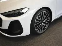 Gebraucht Audi A5 Sport 204 PS (150 kW) 2025 Weiß Kombi