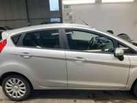 Gebraucht Ford Fiesta Trend 82 PS (60 kW) 2015 Grau Limousine