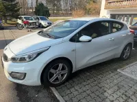 Gebraucht Kia Ceed Edition 7 135 PS (99 kW) 2013 Weiß Kleinwagen
