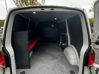 Gebraucht VW Transporter 110 PS (80 kW) 2024 Weiß Van