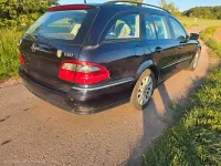 Usado Mercedes E220 Elegance 170 CV (125 kW) 2008 Azul Familiar