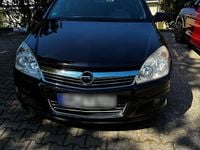 Second-hand Opel Astra 116 CP (85 kW) 2007 Negru Berlinǎ
