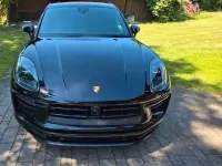 Gebraucht Porsche Macan 441 PS (324 kW) 2023 Tiefschwarzmetallic SUV