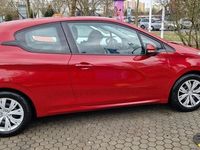 gebraucht Peugeot 208 PureTech 82 Active