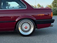 Gebraucht BMW 316 99 PS (72 kW) 1989 Rot Coupé