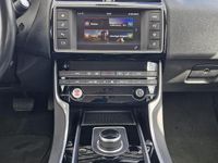 Gebraucht Jaguar XE Prestige 179 PS (131 kW) 2016 Grau Limousine