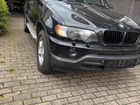 Second-hand BMW X5 184 CP (135 kW) 2002 Negru SUV