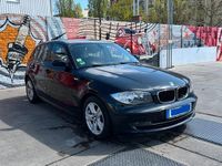 Gebraucht BMW 116 122 PS (89 kW) 2009 Schwarz Kleinwagen