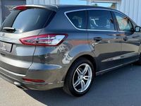 Gebraucht Ford S-MAX Titanium 179 PS (131 kW) 2017 Grau Van / Kleinbus