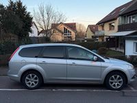 Używany Ford Focus 2010 Srebrny Kombi
