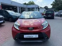 Gebraucht Toyota Aygo X X-plore 72 PS (52 kW) 2023 Chili red/ black mica SUV