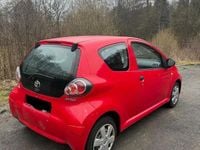 Gebraucht Toyota Aygo 2009 Rot Kleinwagen