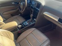Usado Audi A6 177 HP (130 kW) 2006 Cinzento Citadino