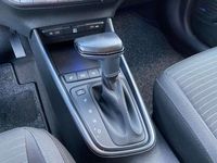 Gebraucht Hyundai i20 Edition 101 PS (74 kW) 2021 Brass met / graubronce Kleinwagen