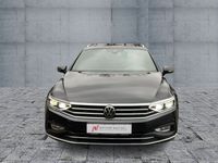 Gebraucht VW Passat Elegance 150 PS (110 kW) 2023 Deep black perleffekt Kombi