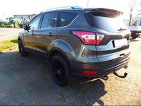 Usata Ford Kuga 150 CV (110 kW) 2017 Grigio SUV